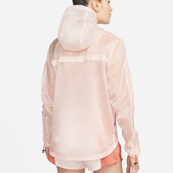Nike Women's Woven Running Jacket - Picture 5 of 8